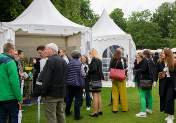 Besucherandrang vor dem FInAL-Stand bei der Woche der Umwelt 2024